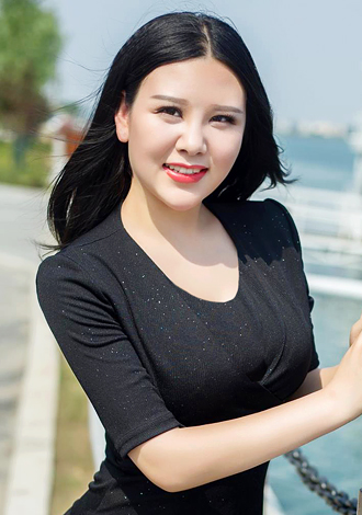 Date the member of your dreams: Asian profile Li(Lily) from XiangYang