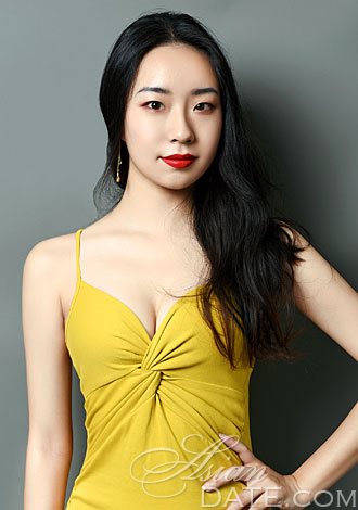 Most gorgeous profiles: attractive Thai member Wenli from Beijing