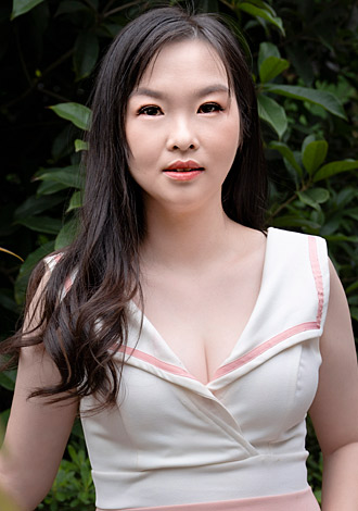 Most gorgeous profiles: Liang from Shanghai, member from China