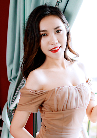 Date the member of your dreams: member liping(Emily) from Shenzhen